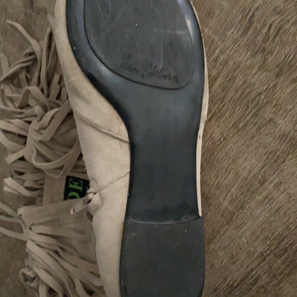 NWOB Sam Edelman Flat Suede Fringe Booties, size 8 - Picture 4 of 4